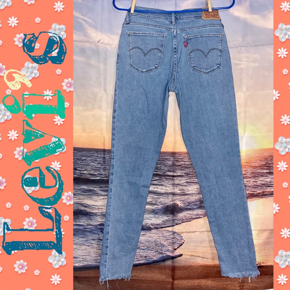 Levi’s 711 Skinny Jeans